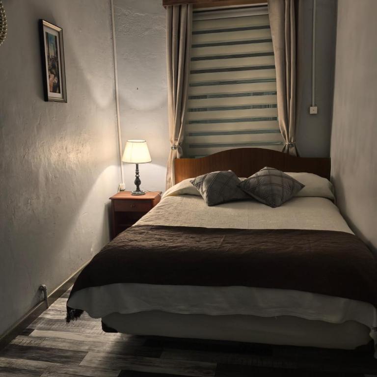 Alojamiento Emilia House y camping - Standard Double Room with Shared Bathroom - 12