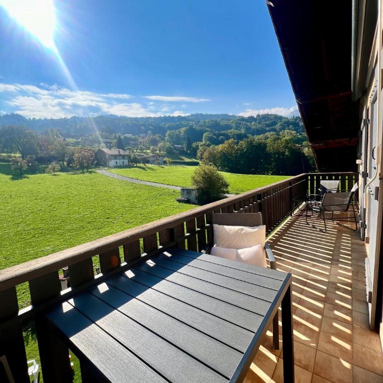 Appartement Champêtre - Terrasse, Vue & Parking by AlpenlySallanches - Appartement 2 Chambres avec Balcon et Terrasse - 23