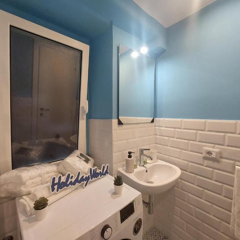 La Tana di Edo by Holiday World - One-Bedroom Apartment - 9
