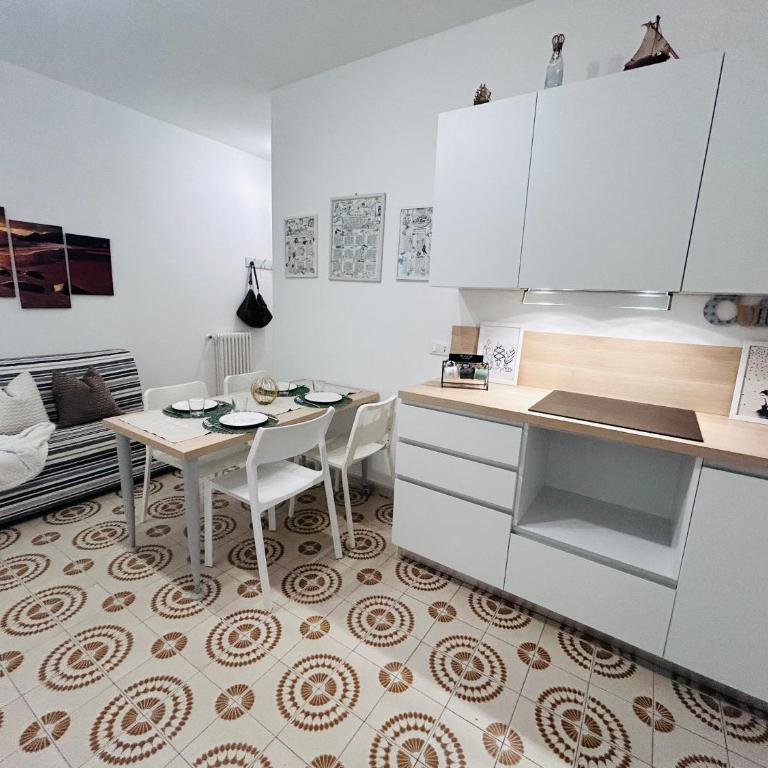 Angiolieri Alba nord - Flexrent Immobiliare Abissinia - Two-Bedroom Apartment - 12