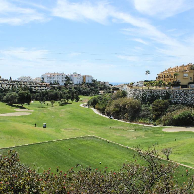 Townhouse with roof terrace near La Cala de Mijas - Casa Unifamiliar de 2 dormitorios - 48