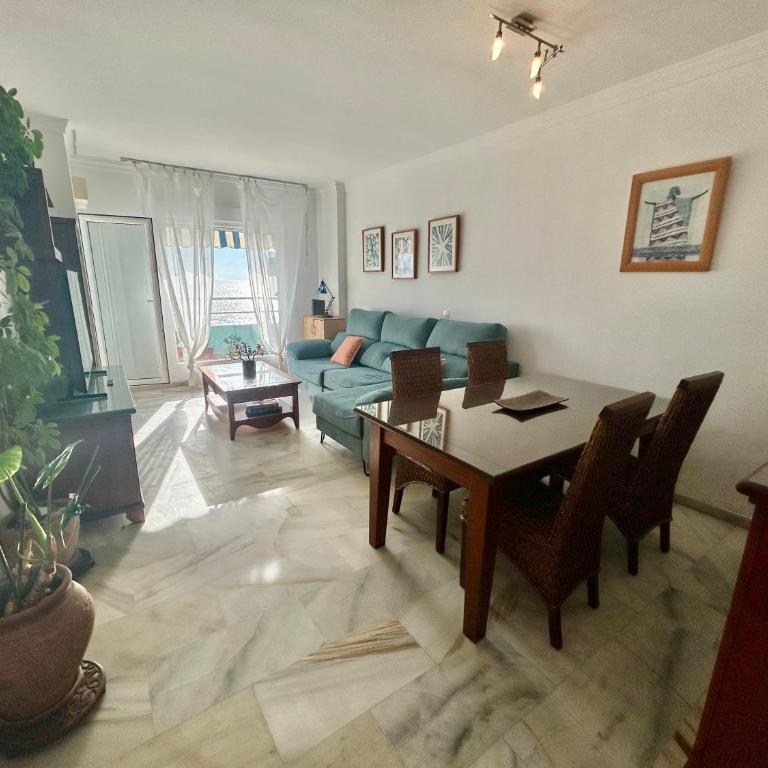 GATU PREMIUM Villa Isabel TERRAZA,PARKING,1ºLINEA PLAYA,WIFI,VISTA AL MAR - Apartamento con vistas al mar - 2