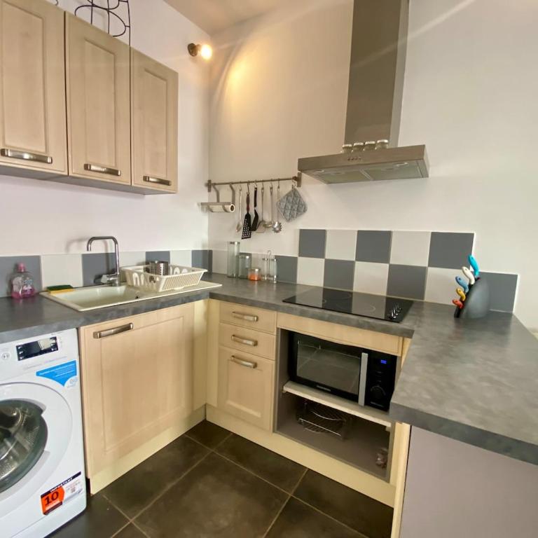Bel Appartement Avec Parking à 2 pas et Climatisation - Apartment mit 1 Schlafzimmer - 8