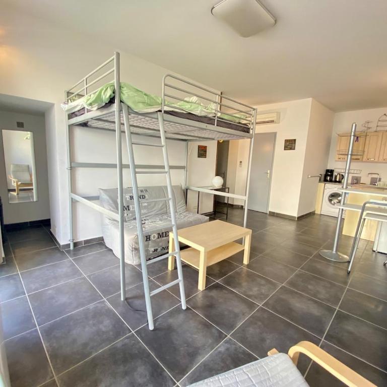 Bel Appartement Avec Parking à 2 pas et Climatisation - Apartment mit 1 Schlafzimmer - 14