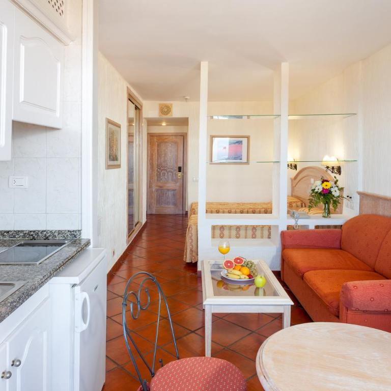 Apartamentos Masaru - Estudio con balcón - 8
