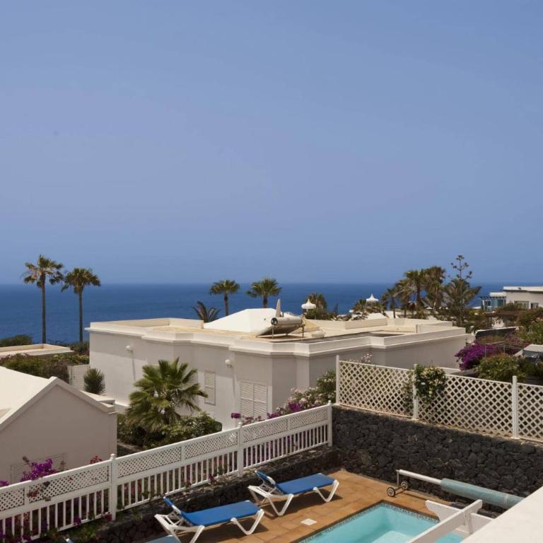 Villa Siesta by Villa Plus - Villa - 11