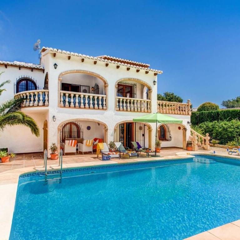 Villa Enzo by Villa Plus - Villa - 1