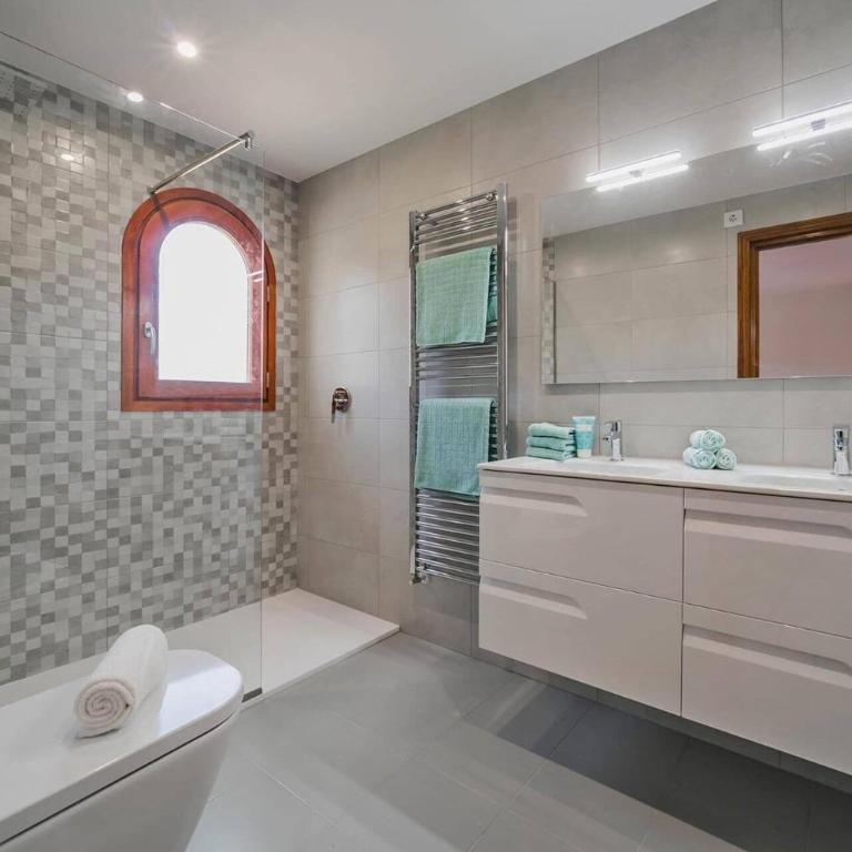 Villa Enzo by Villa Plus - Villa - 7