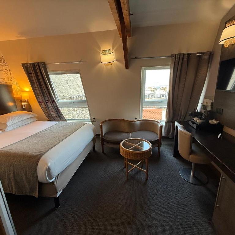 Holiday Inn Paris Montmartre by IHG - Chambre Lit King-Size Premium - 13