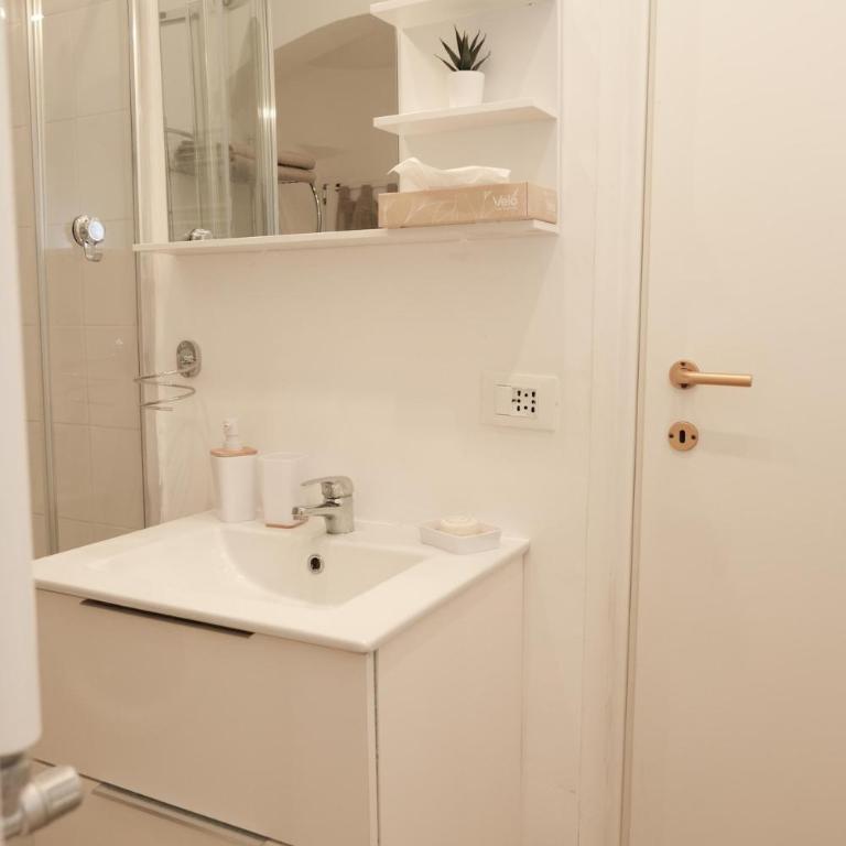 Casa Patry B&B - Suite vicina a Stazione, Acquario, Rolli e Università di Genova - Appartamento con 2 Camere da Letto - 15