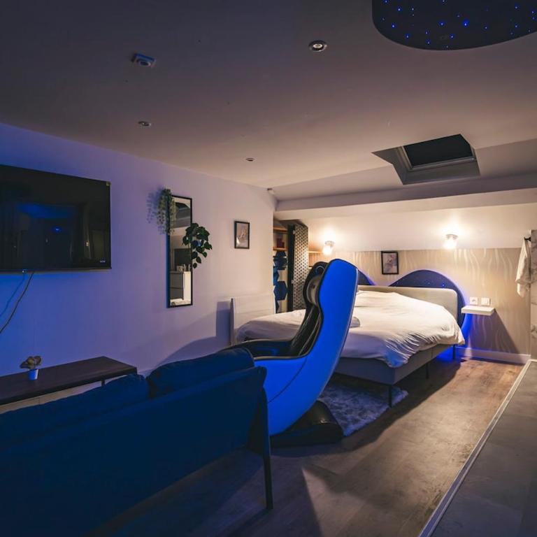 Loft Spa Sauna Hammam Hydromassage - One-Bedroom Deluxe Apartment - 23