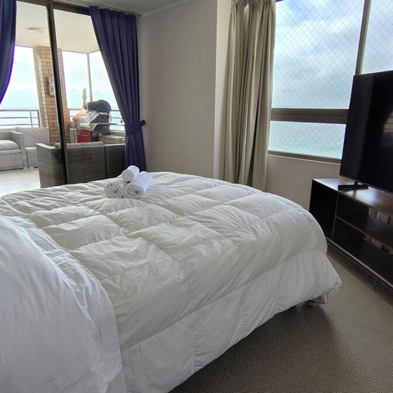 Oceana Suites Sunset Valley - Three-Bedroom Apartment with Sea View - 1