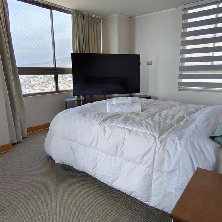 Oceana Suites Sunset Valley - Three-Bedroom Apartment with Sea View - 41