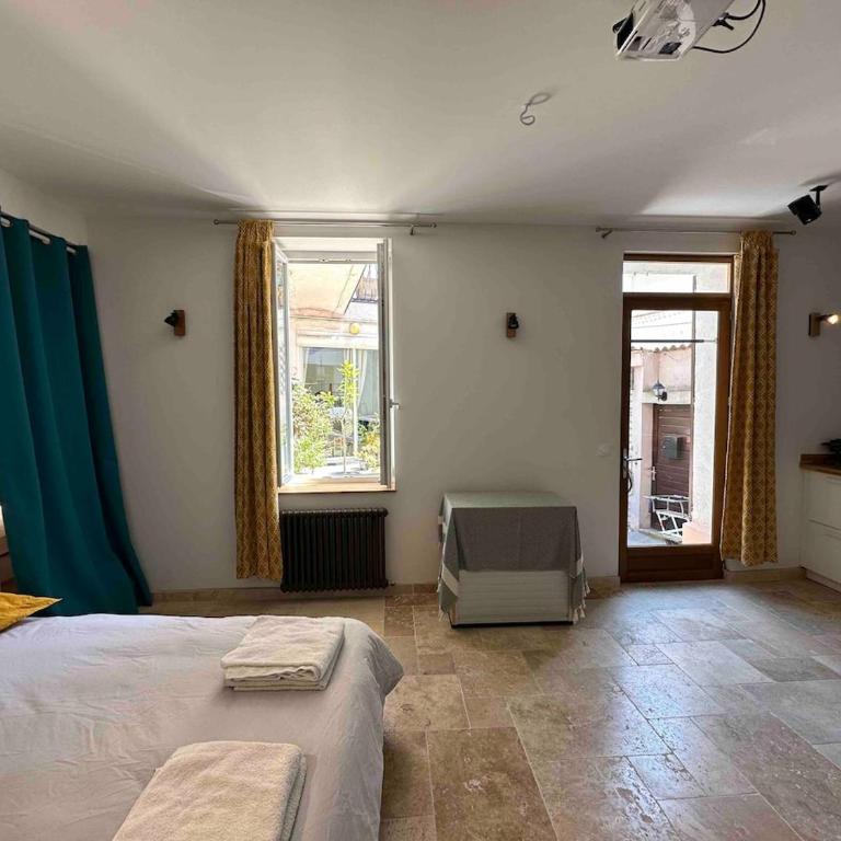 Studio avec terrasse proche notre dame de la garde - Appartement 1 Chambre - 11