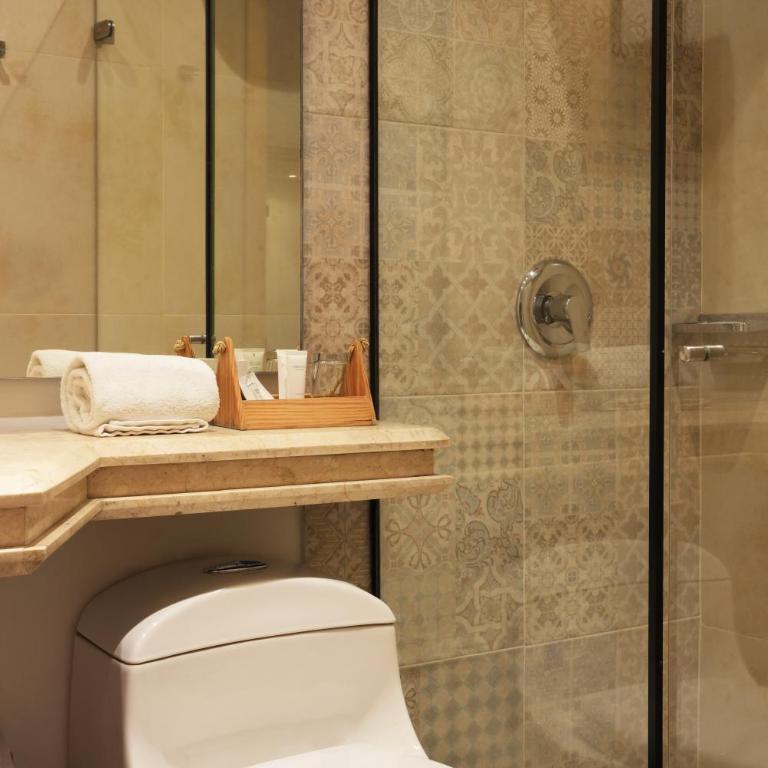 Country International Hotel - Standard Queen Room - 2