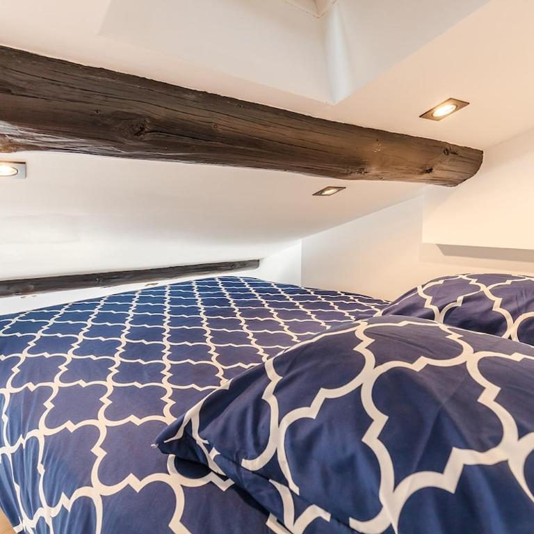 Apartment with rooftop view of Halles - One-Bedroom Apartment - 3