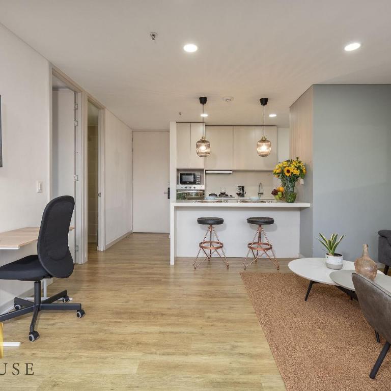 Urban 701 - Relaxing apt w/ pool, jacuzzi & gym - Apartment - 13