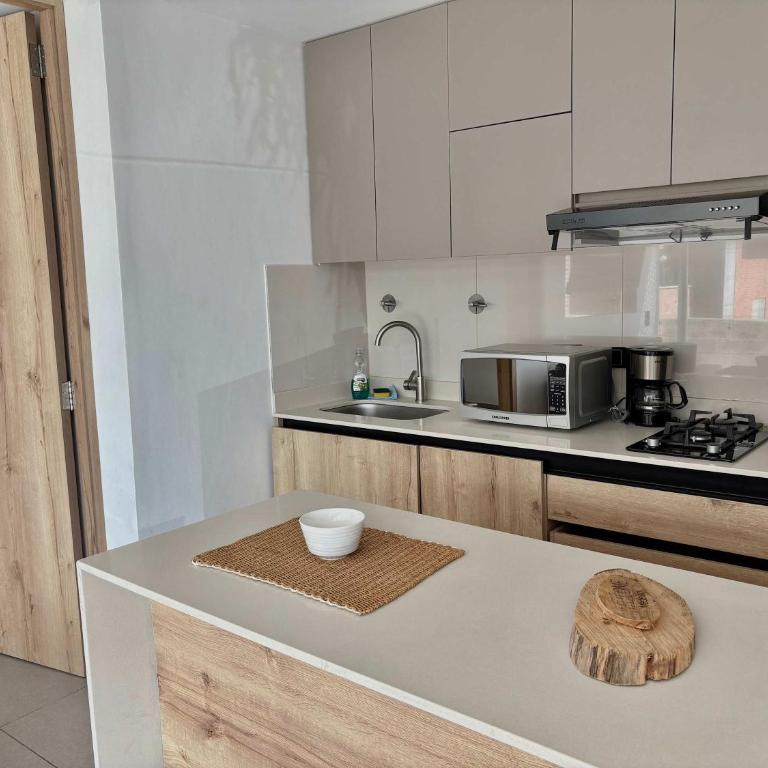 Comfy Loft near El Tesoro MDE OSLO - Apartment - 4