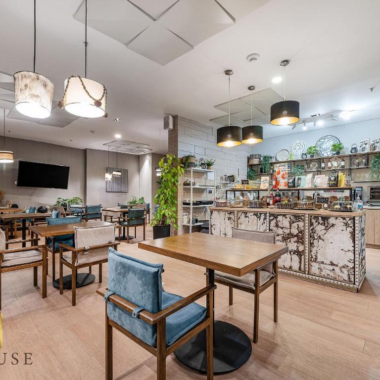 Urban 701 - Relaxing apt w/ pool, jacuzzi & gym - Apartment - 40