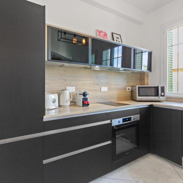 Le Prado - City centre - Spacious - AC - Apartamento - 16
