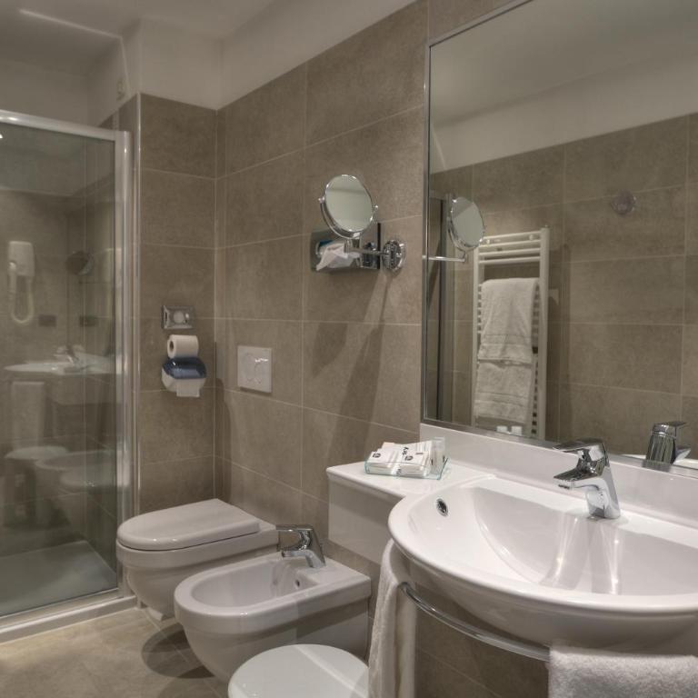 Best Western Hotel Genio - Camera Queen Familiare - 3