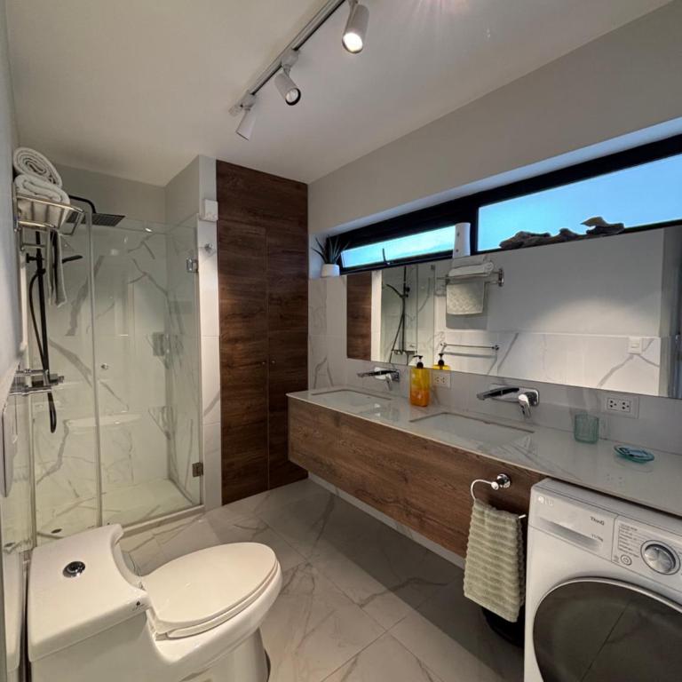 Exclusive King Suite All inclusive amenities Miraflores Center - Apartment With Shared Bathroom - 9