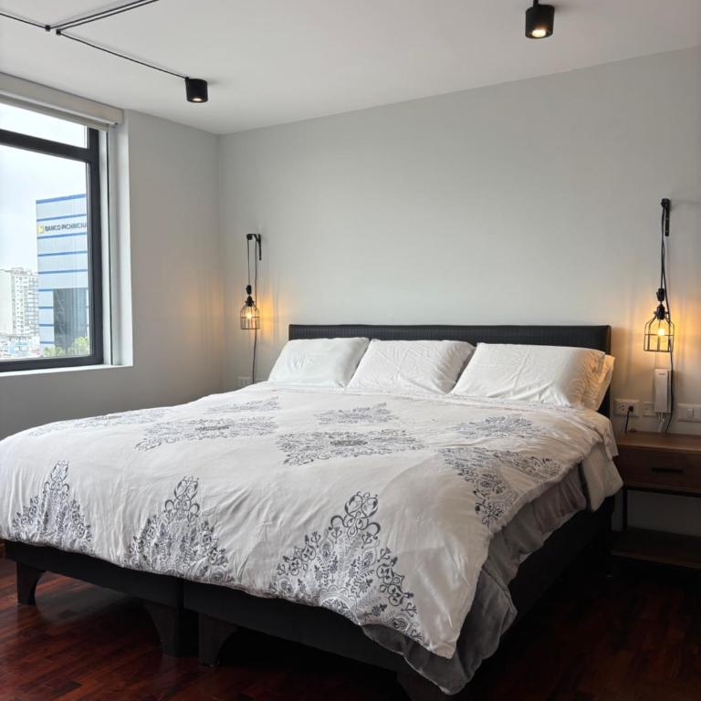 Exclusive King Suite All inclusive amenities Miraflores Center - Apartment With Shared Bathroom - 1