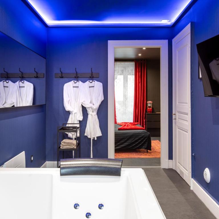 Hollywood Night-Jacuzzi & Private Movie Theater - One-Bedroom Apartment - 28