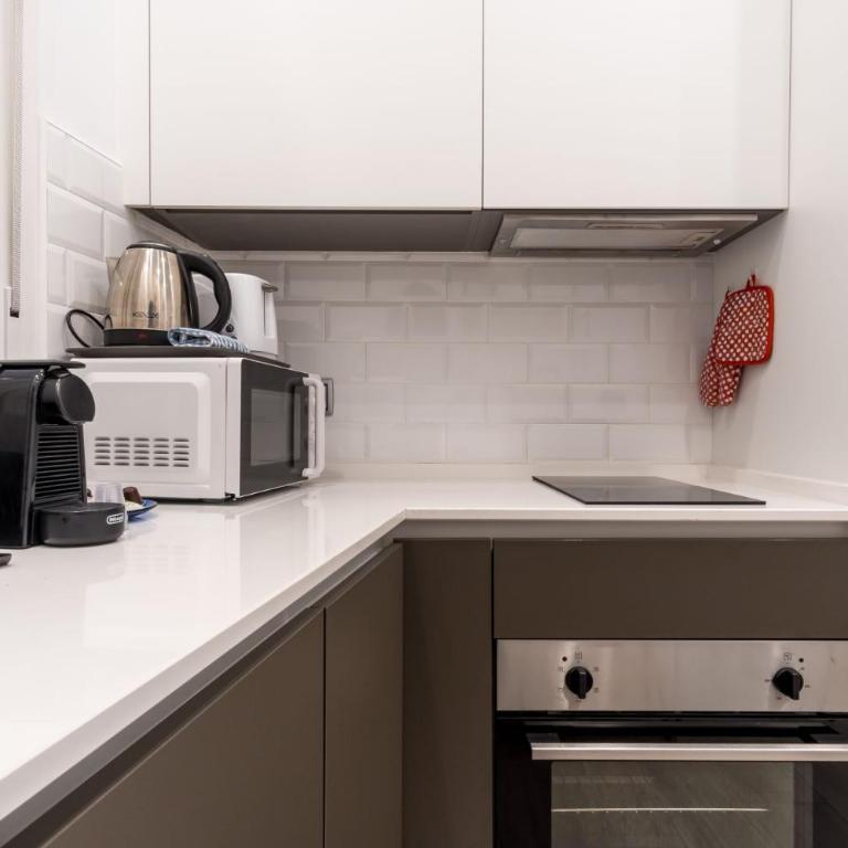 2 Bedrooms 2 Bathrooms - Modern and Cozy- Imperial - Apartment - 13