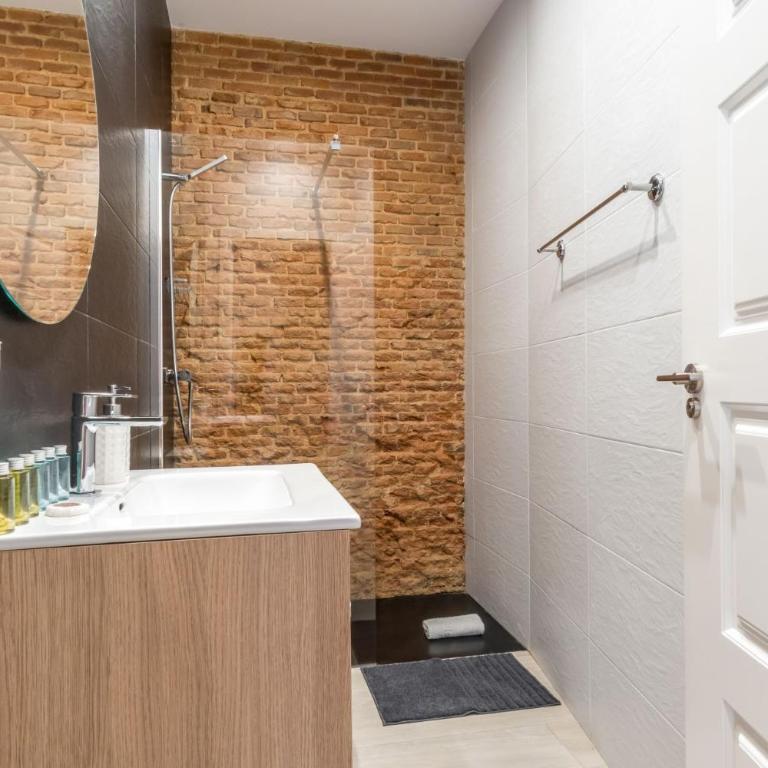 2 Bedrooms 2 Bathrooms - Modern and Cozy- Imperial - Apartment - 23