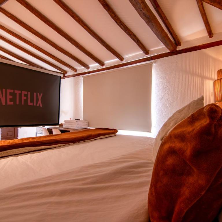 Exclusiva cabaña con tina en piedra, fogata y cine - Deluxe Queen Room with Two Queen Beds - 1