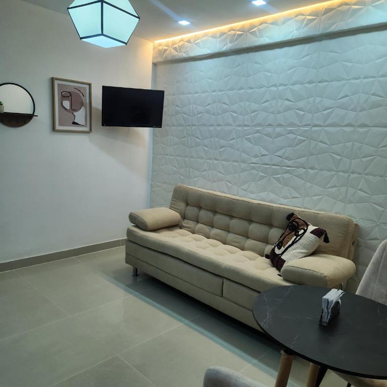 Suite 910 - One-Bedroom Apartment - 16