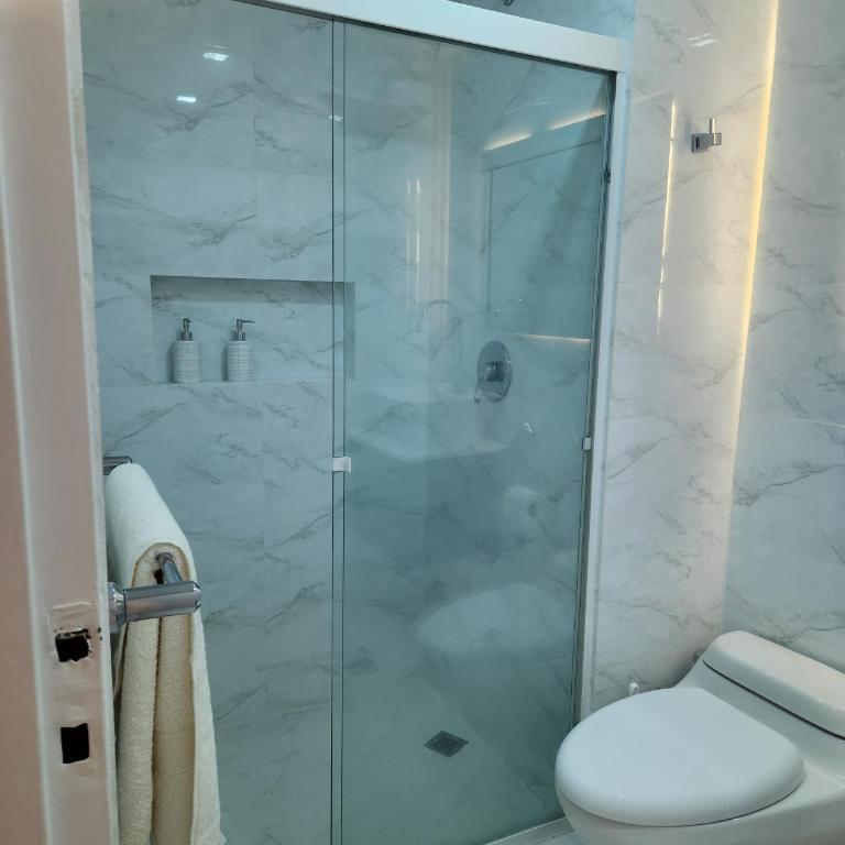 Suite 910 - One-Bedroom Apartment - 17
