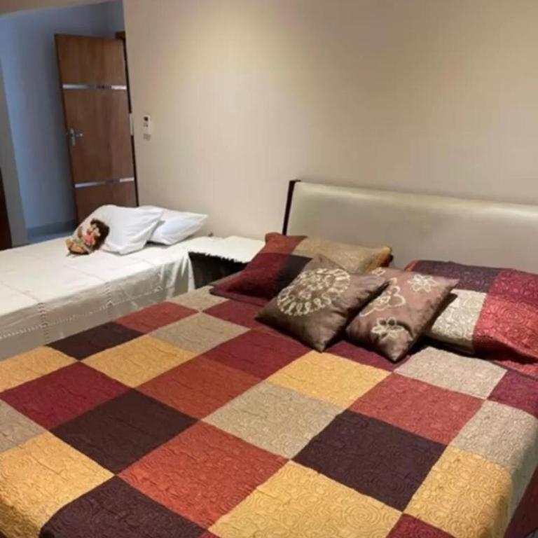 Spacious house, space, comfort and pet friendly - Three-Bedroom House - 15