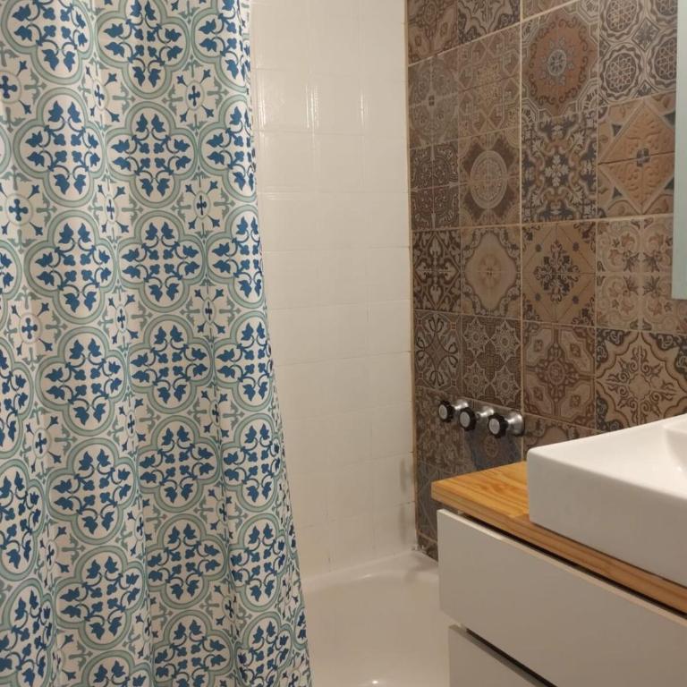 Departamento en el Centro de Bariloche con Hermosa Vista solo con abono de SEÑA - Apartamento de 1 dormitorio - 3