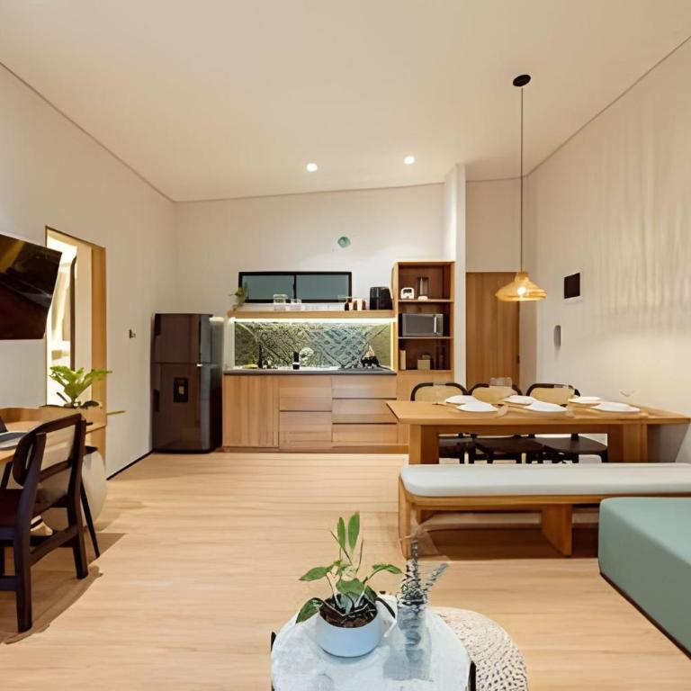 Casa Fiora Oasis - Three-Bedroom Premium Apartment with Balcony - 57