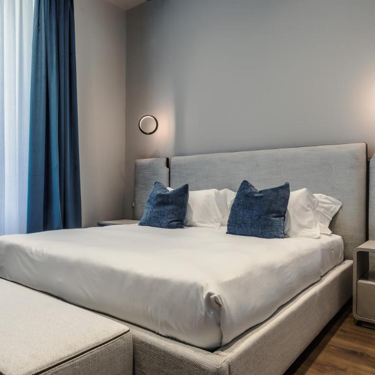 FOUR Suites Pantheon - Suite Familiare con Balcone - 5