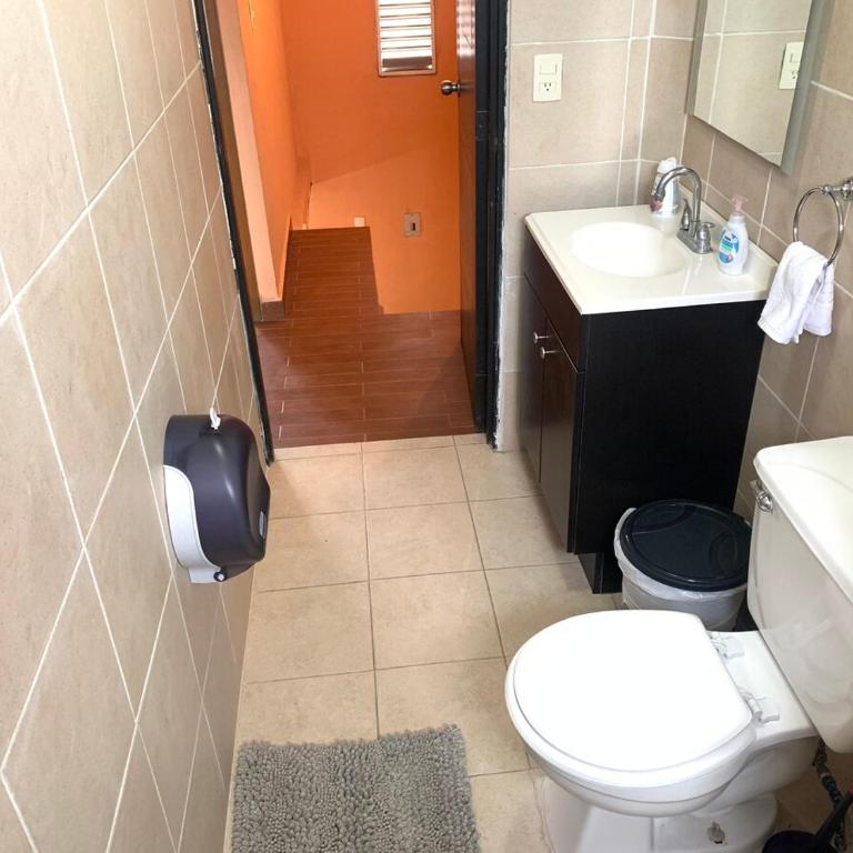 Entire House in a Beautiful Private Subdivision - Casa de 3 dormitorios - 17
