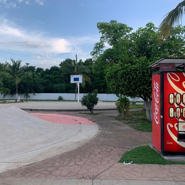 Entire House in a Beautiful Private Subdivision - Casa de 3 dormitorios - 20