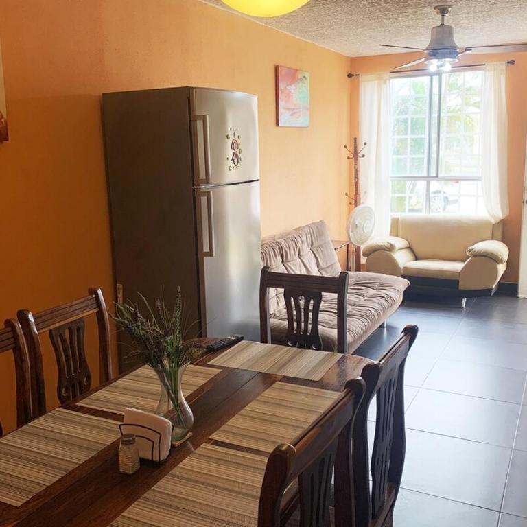 Entire House in a Beautiful Private Subdivision - Casa de 3 dormitorios - 44