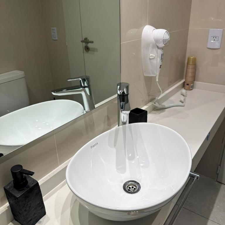 Foster Studio - Park 2 - One-Bedroom Apartment - 32