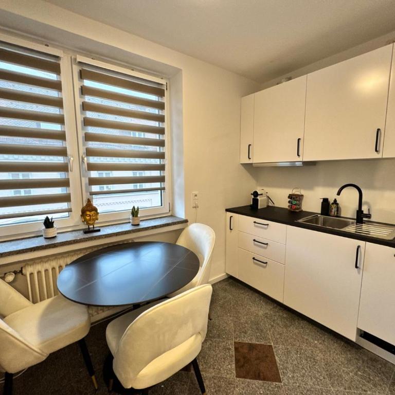 Modern City Apartment 3 - One-Bedroom Apartment - 13