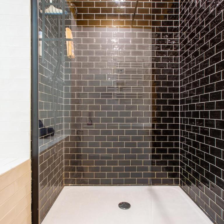 Zenora Loft Hot Tub & Arcade in Downtown - Appartamento con 2 Camere da Letto - 13