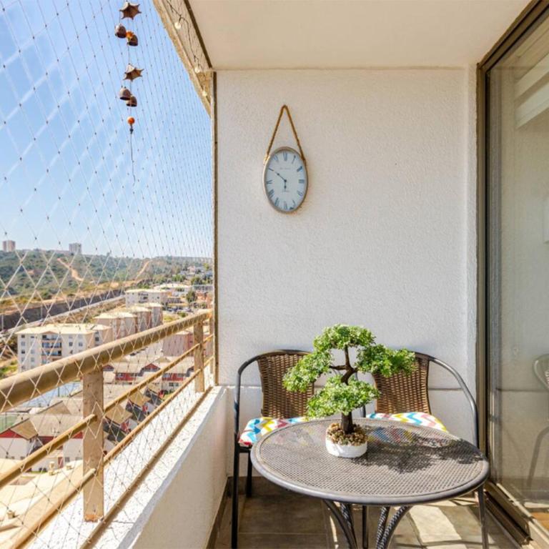 Viña del Mar Depto cercano al Mall Marina playa a 5 minutos en auto vista al mar WiFi estacionamiento - Three-Bedroom Standard Apartment - 32