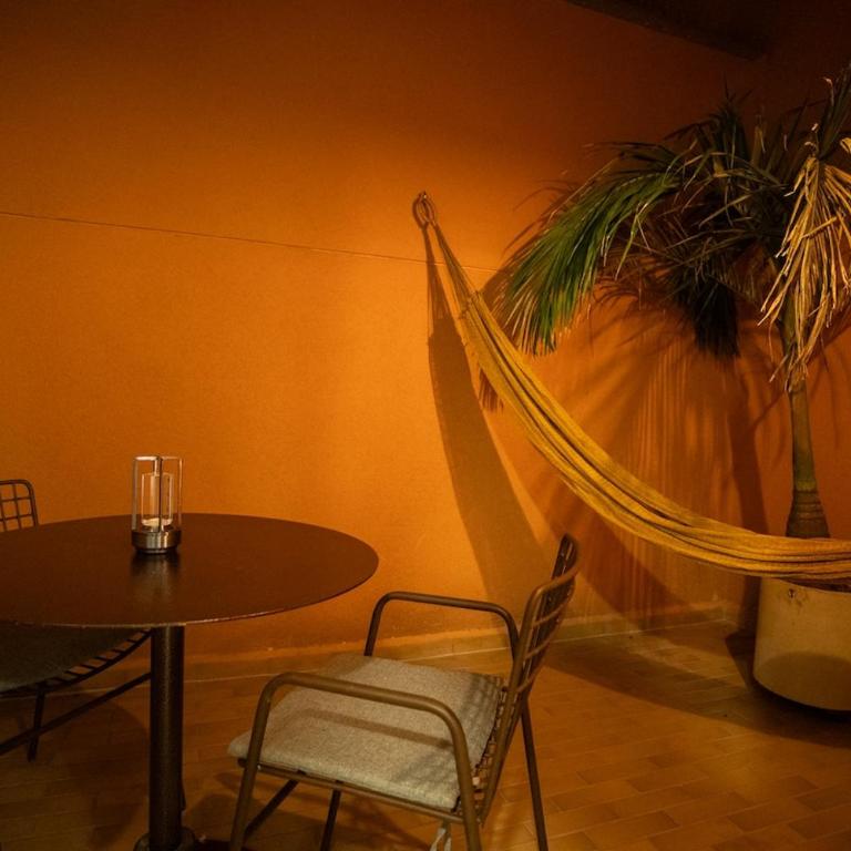 201 Stylish Retreat in Laureles Area Terrace AC - One-Bedroom Apartment - 13
