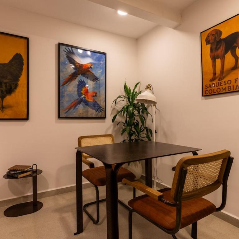 201 Stylish Retreat in Laureles Area Terrace AC - One-Bedroom Apartment - 24