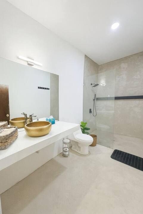 Stylish 2BR Retreat Near Beaches & Downtown PV - Apartamento - 13