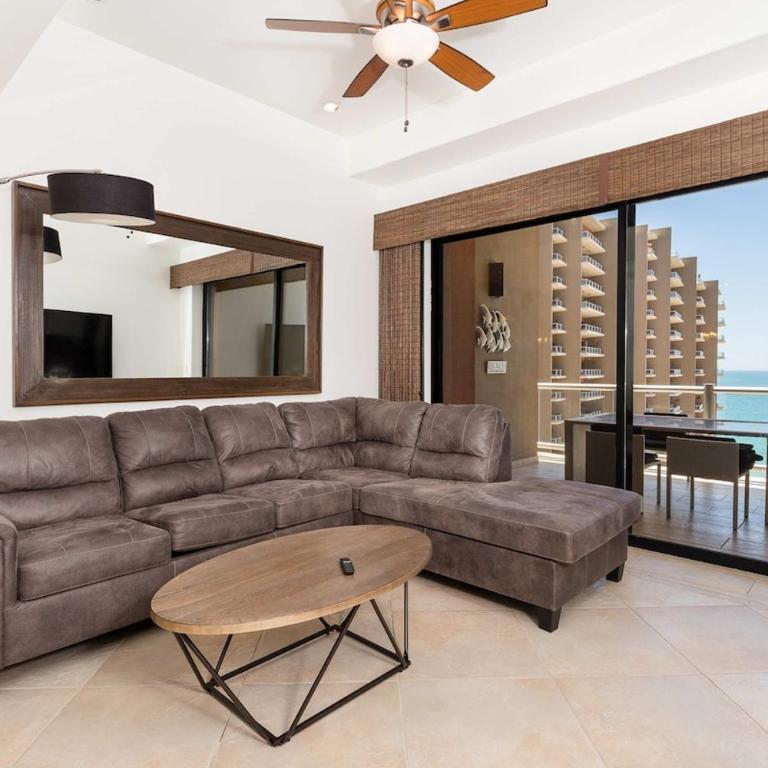 Las Palomas Cortez 805 Luxury Beachfront 1BR, 1BA for 4 - One-Bedroom Apartment - Oceanfront - 15