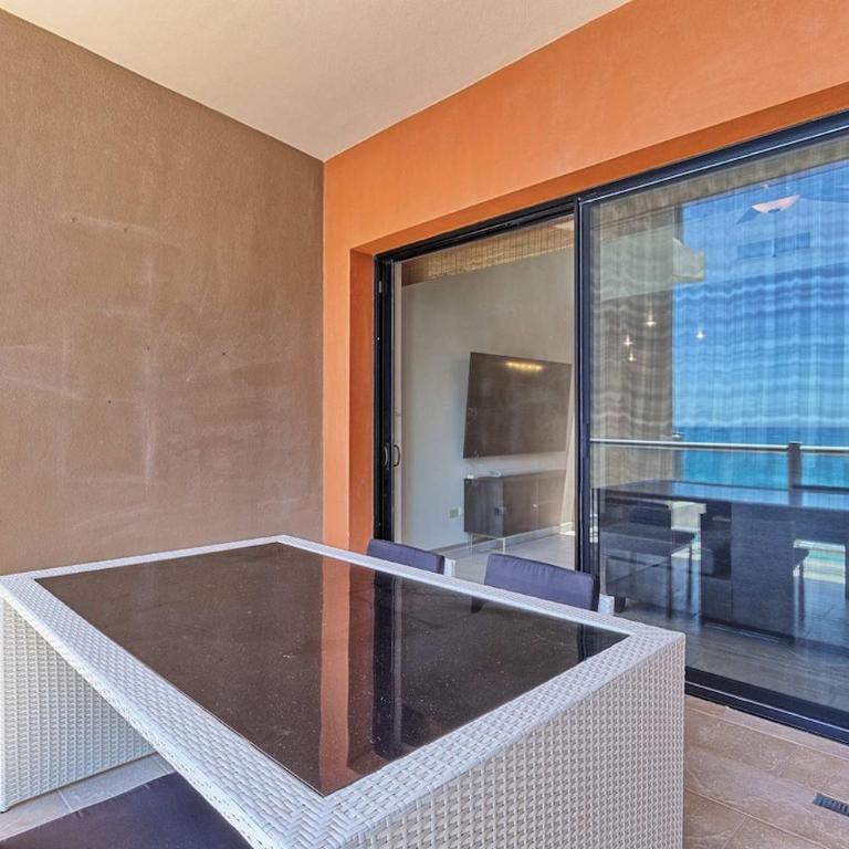 Las Palomas Cortez 805 Luxury Beachfront 1BR, 1BA for 4 - One-Bedroom Apartment - Oceanfront - 29