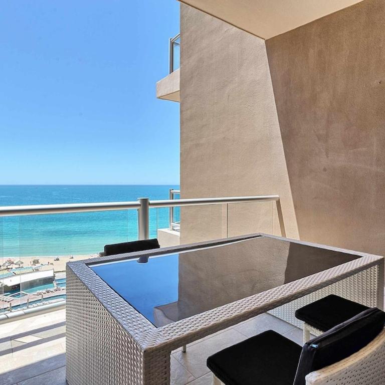 Las Palomas Cortez 805 Luxury Beachfront 1BR, 1BA for 4 - One-Bedroom Apartment - Oceanfront - 33